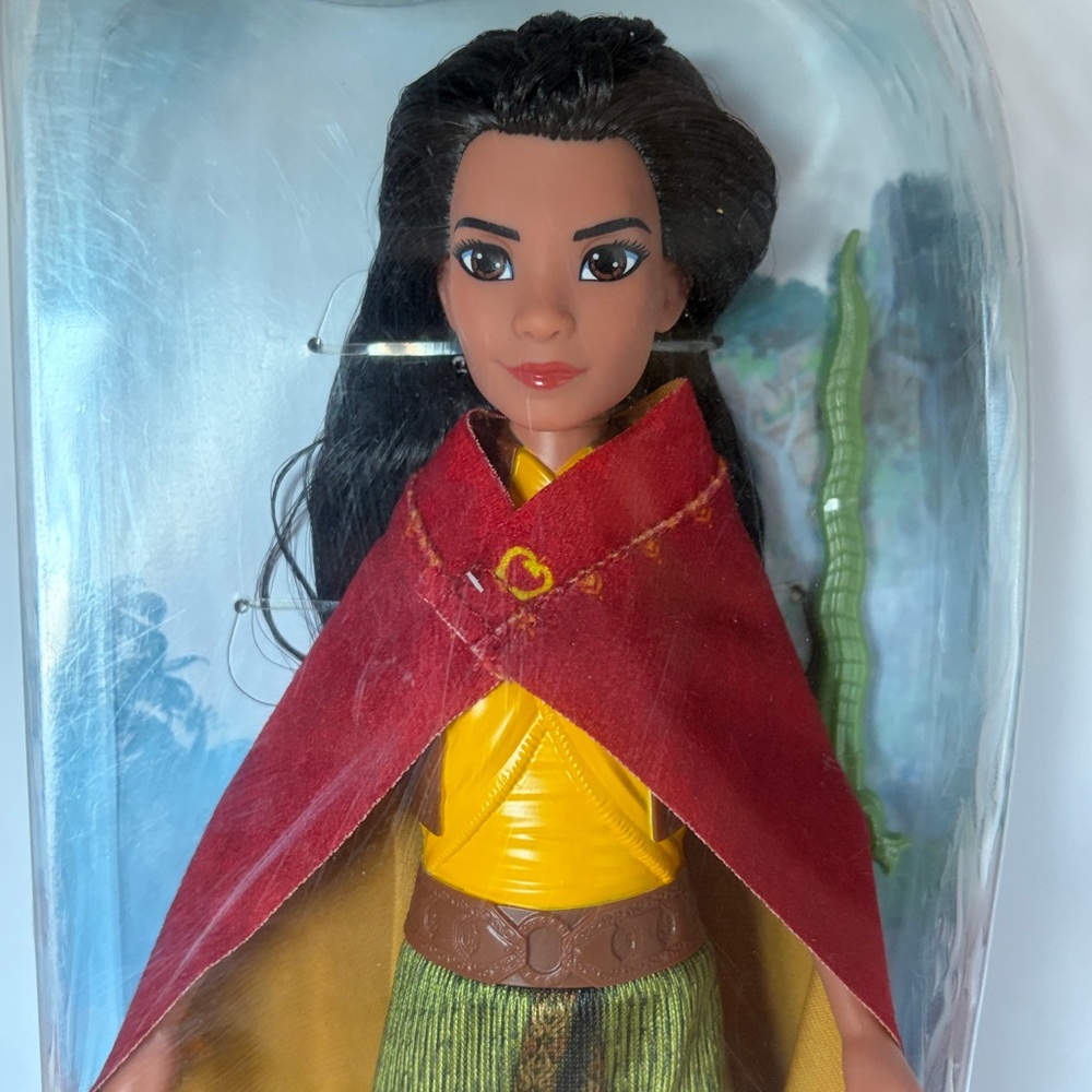 Disney Raya, Sisu, and Tiana Doll Trio Set - Picture 3 of 12